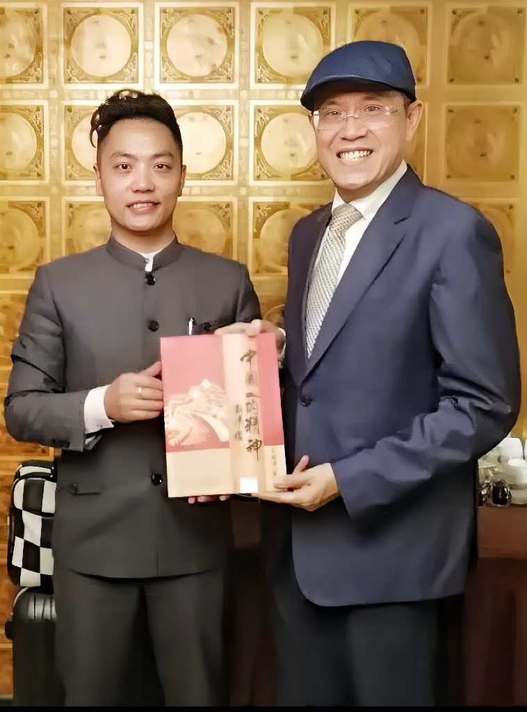 《新·中国人的精神》封面