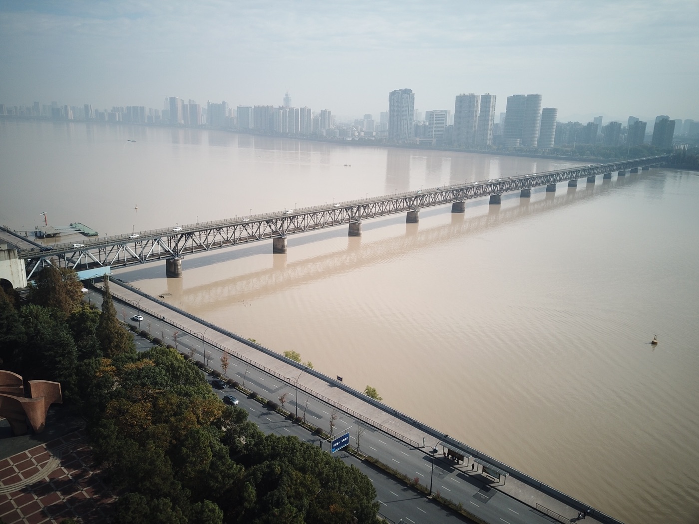 钱塘江大潮